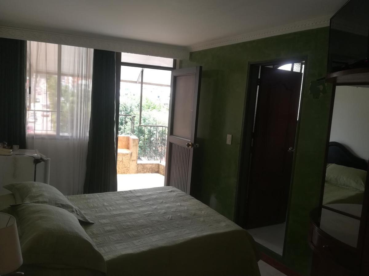 Hotel Costa Del Sol Фусагасуга Экстерьер фото