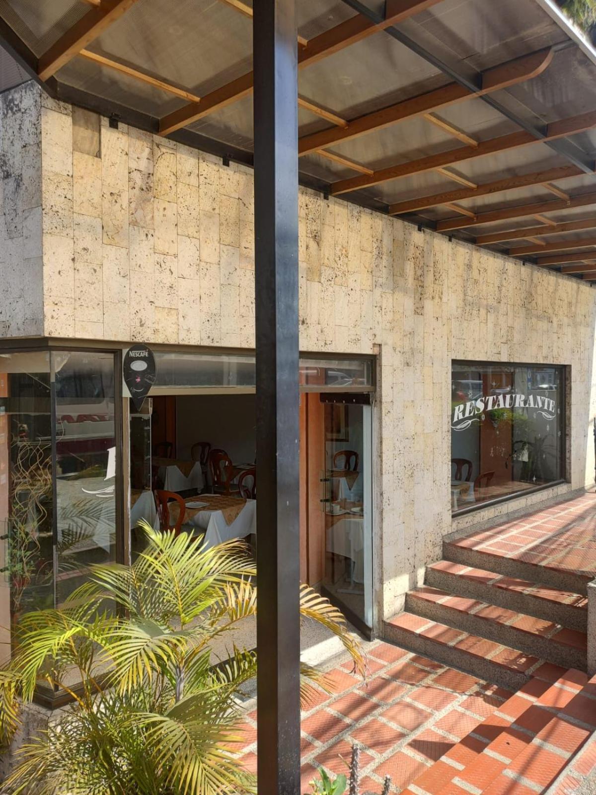 Hotel Costa Del Sol Фусагасуга Экстерьер фото
