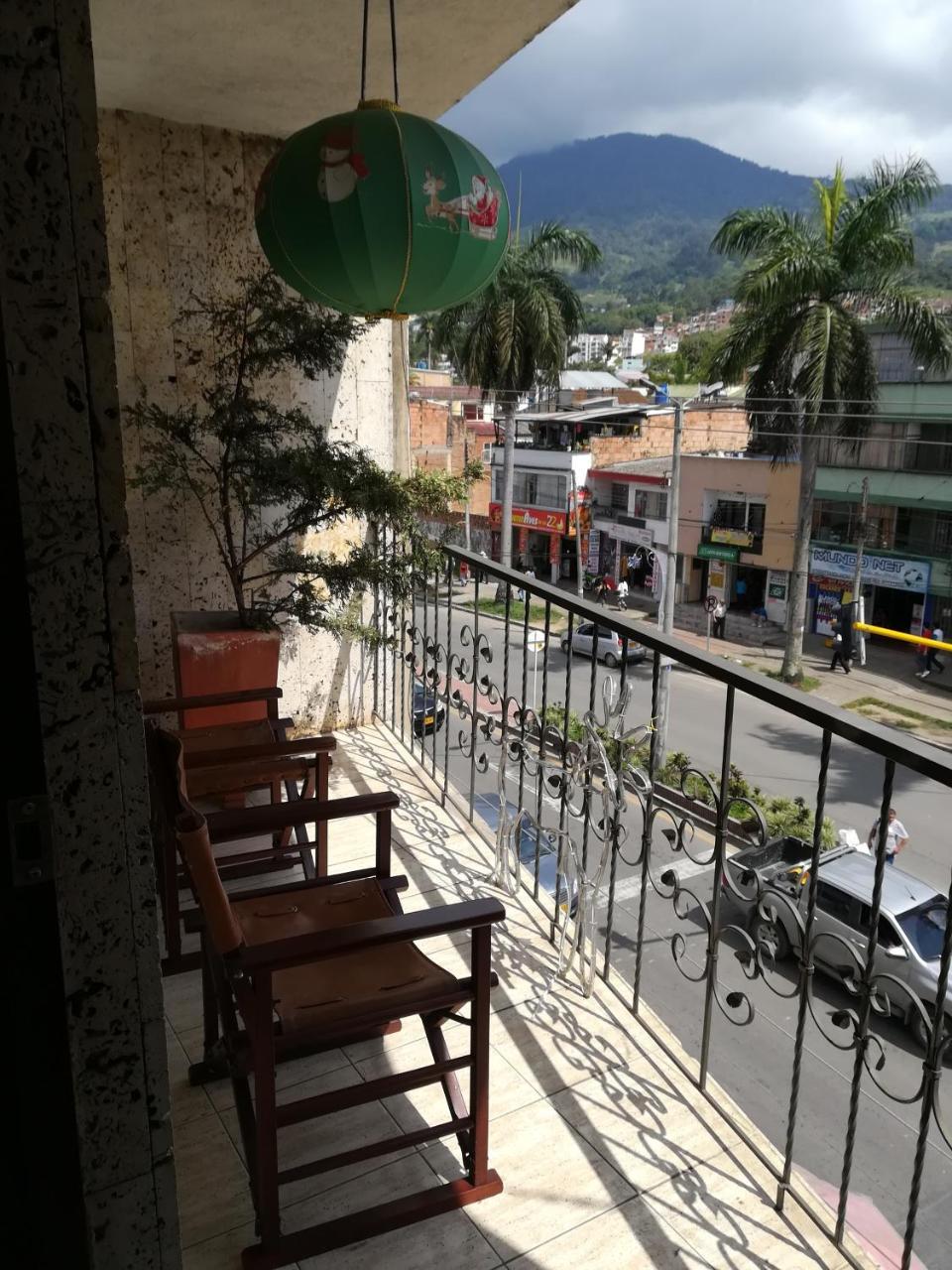 Hotel Costa Del Sol Фусагасуга Экстерьер фото