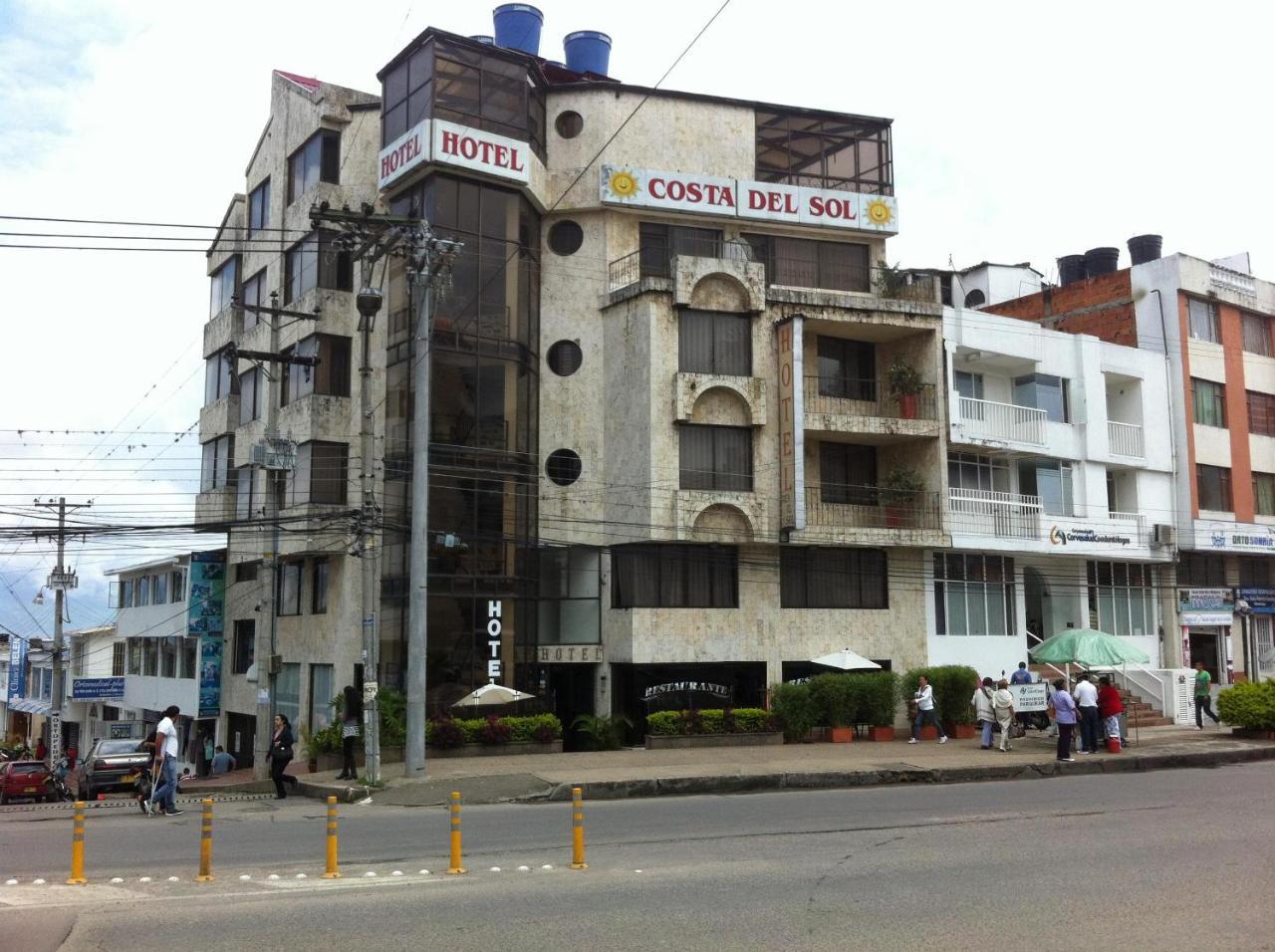 Hotel Costa Del Sol Фусагасуга Экстерьер фото