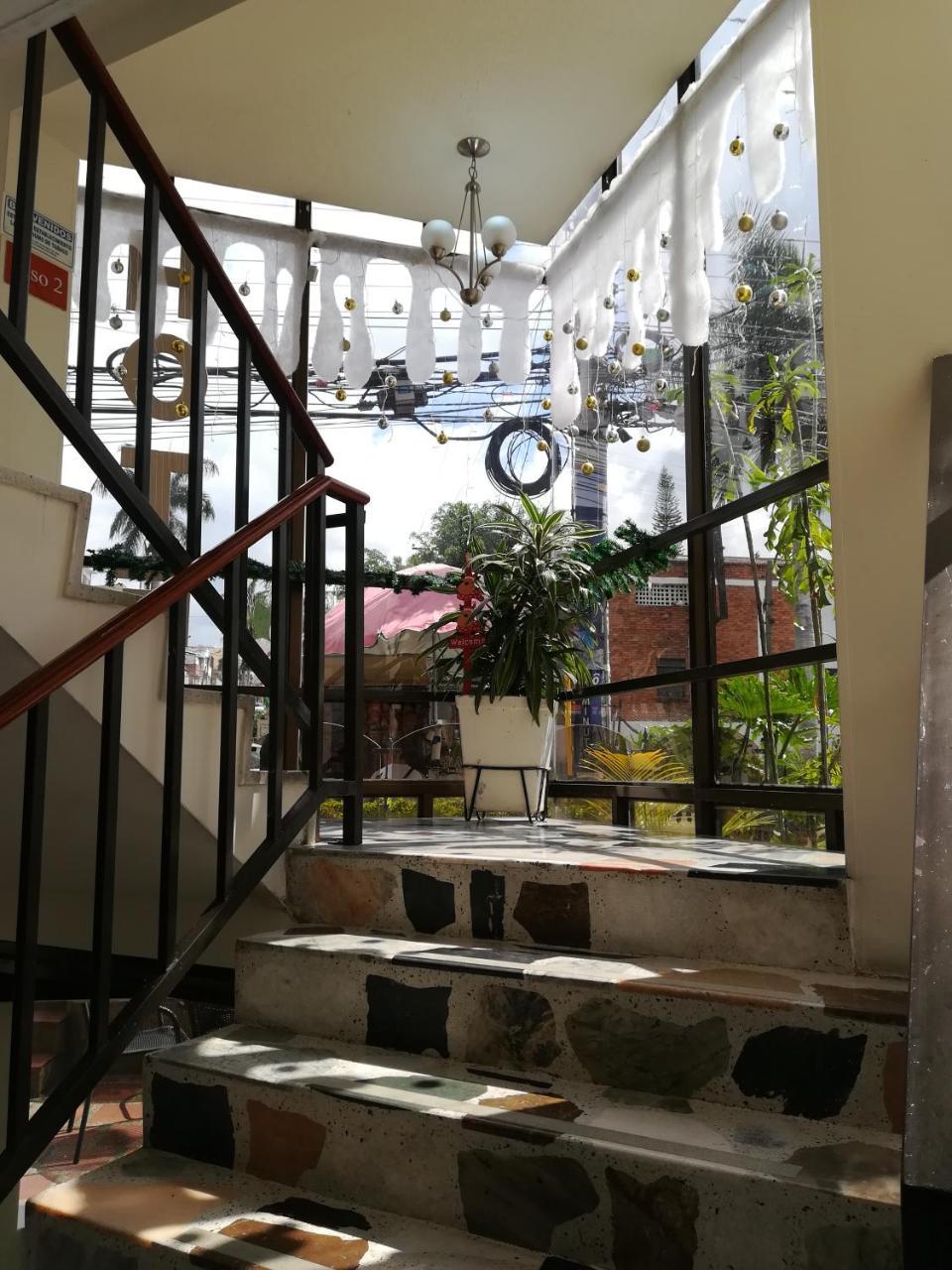 Hotel Costa Del Sol Фусагасуга Экстерьер фото